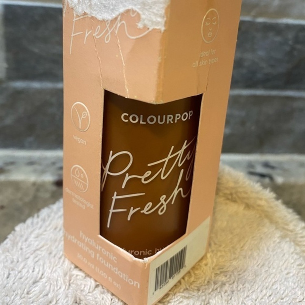 Deep Dark 190w‎ Pretty Fresh Colourpop Foundation New ( Box Has Flaws)